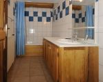 1-salle-de-bain-Miethauschen-apartments-savoie-menuires