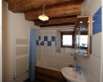 Salle-de-bain-La-Grange-14-location-appartement-chalet-menuires