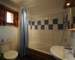 Bathroom-La-Grange-24-rental-chalet-apartments-menuires
