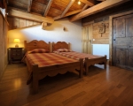 Chambre2-La-Grange-24-location-appartement-chalet-menuires